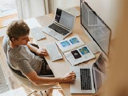 Read more about the article How to Run Profitable Facebook Ads